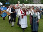 Musicians parade at Midsummer 2008